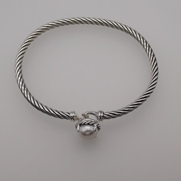 David Yurman Sterling Silver bracelet with Pearl - Picture 3 of 6
